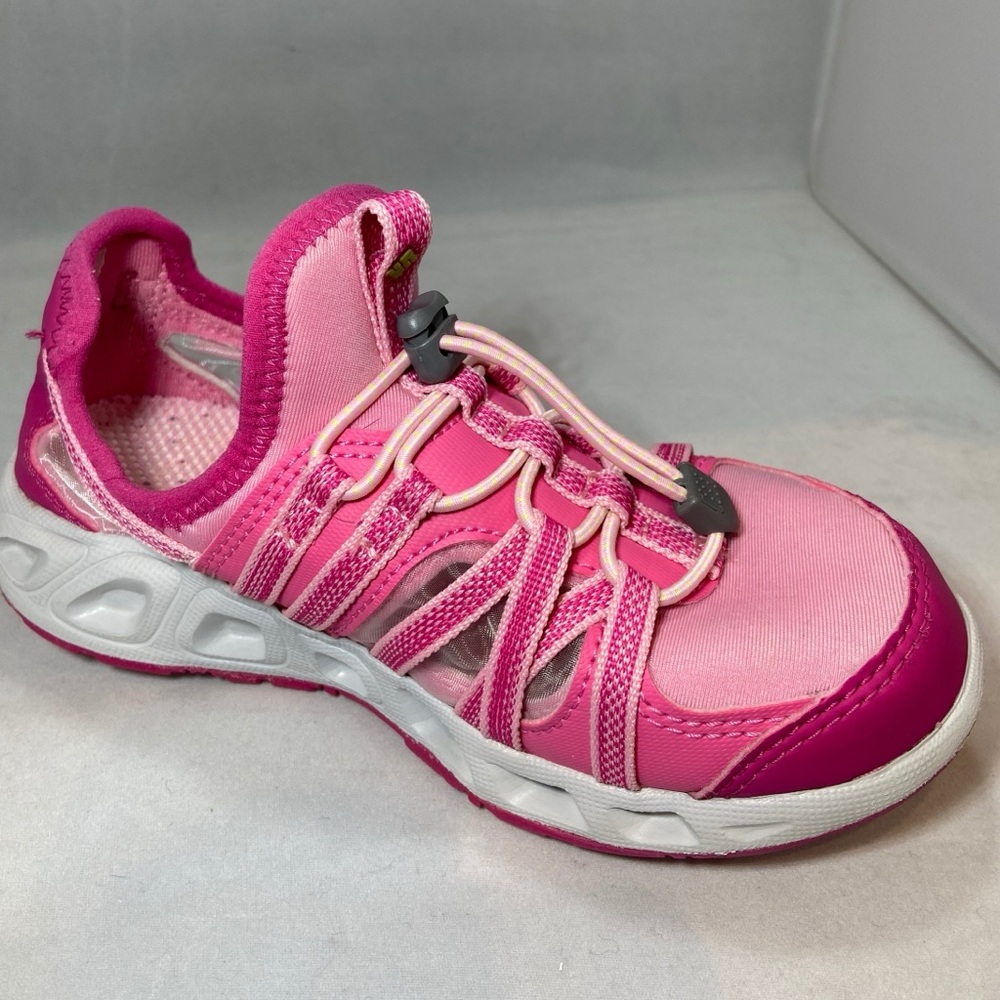 Columbia Techlite Little Girls Pink outdoors 1